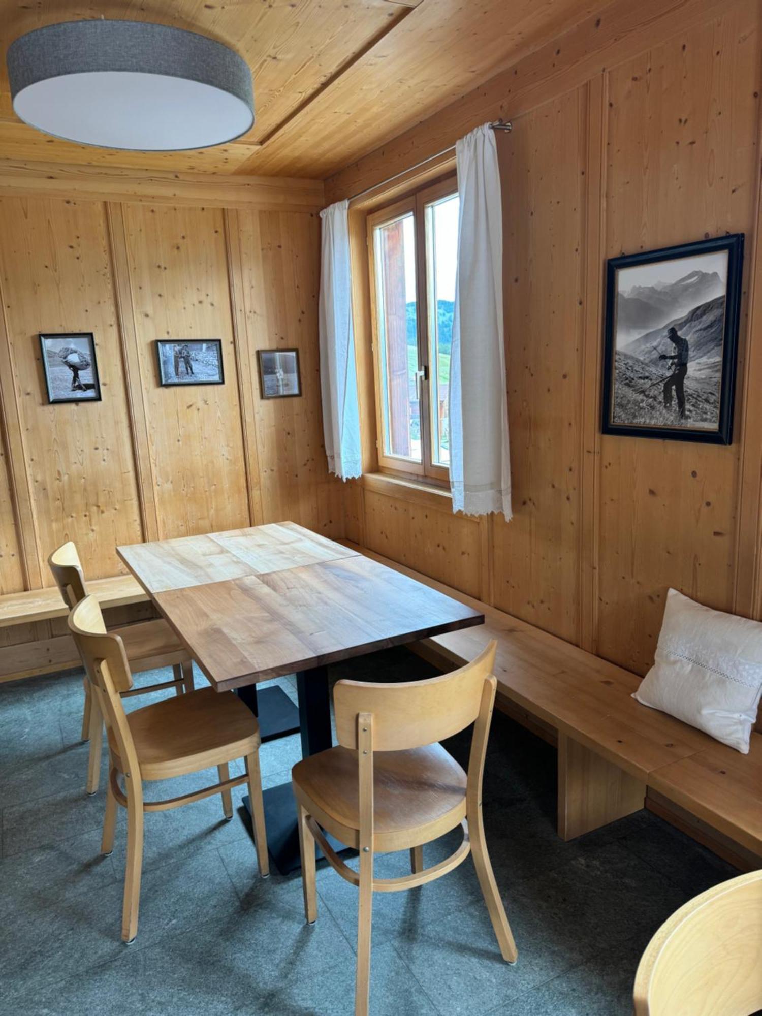 Ustreia Orta Bed & Breakfast Lohn Екстериор снимка