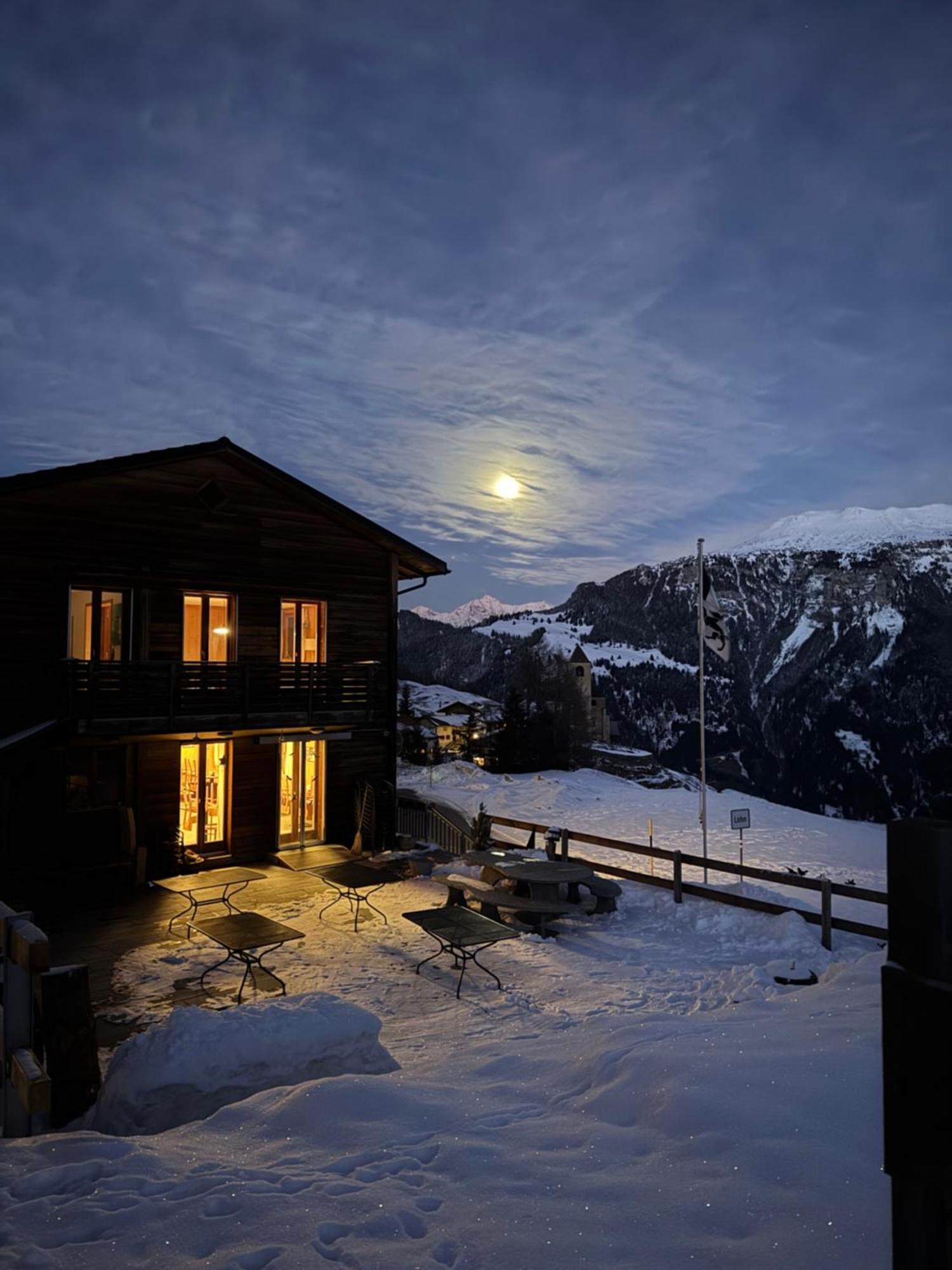 Ustreia Orta Bed & Breakfast Lohn Екстериор снимка